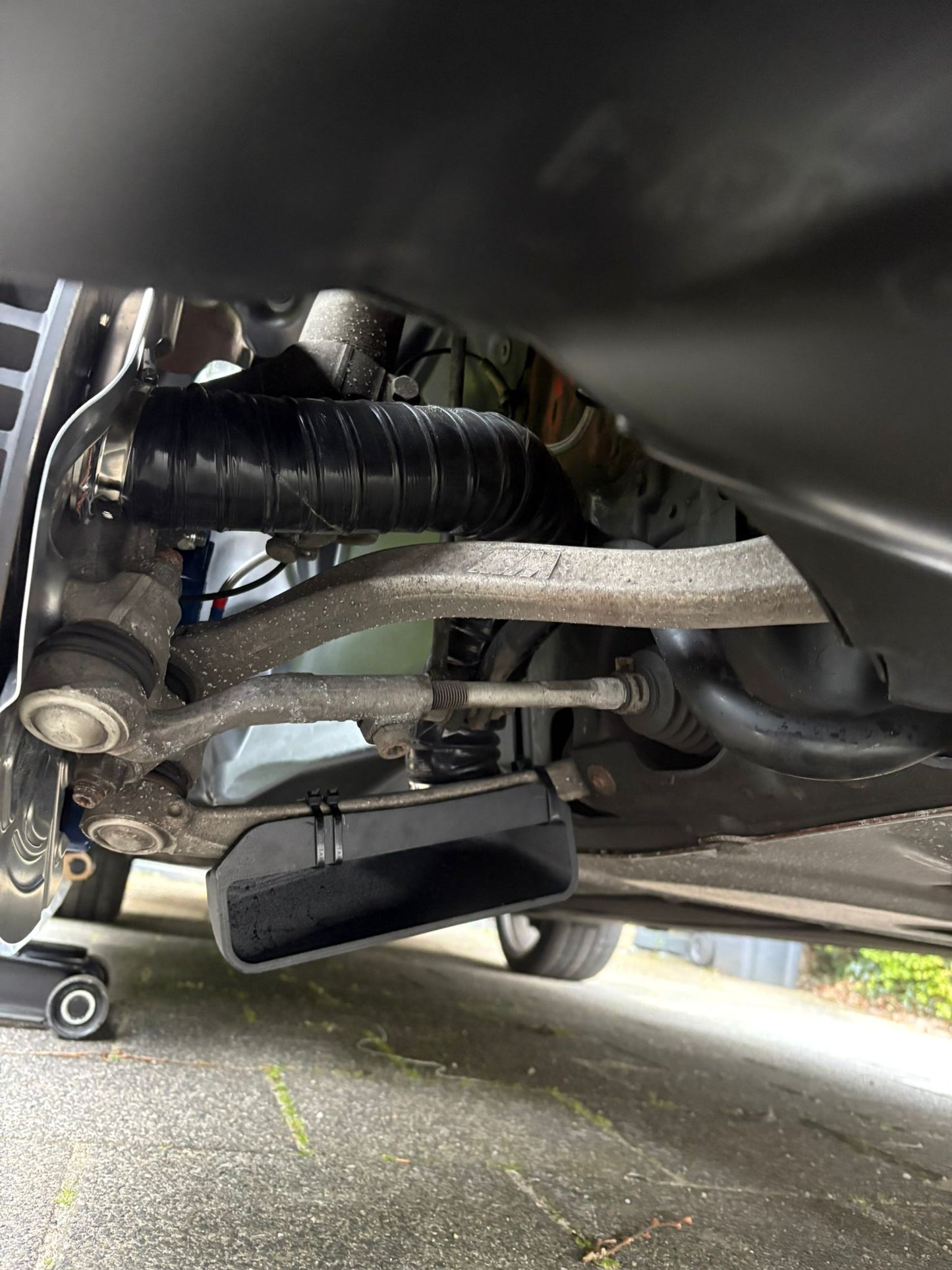 BMW F8x Brake duct scoop